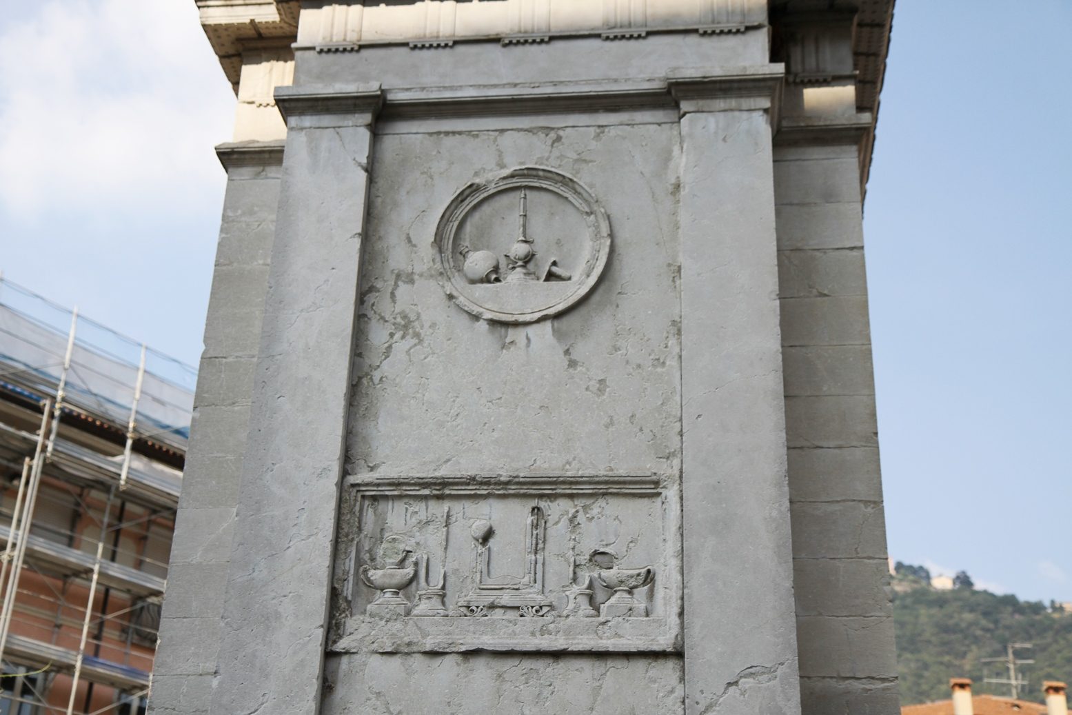 Alessandro Volta's monument, Como - 05.JPG
